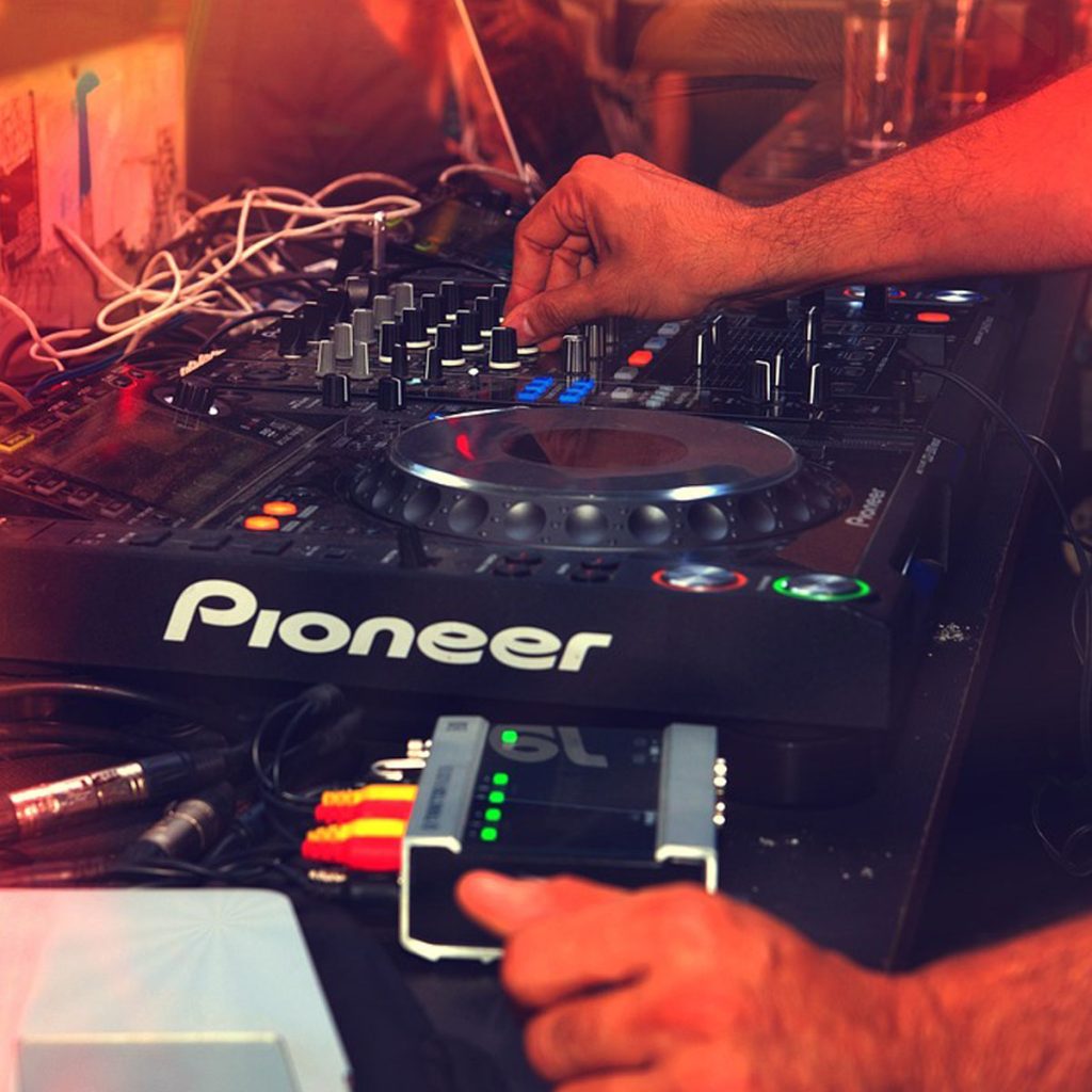 ¿Por qué deberías considerar la certificación como DJ?